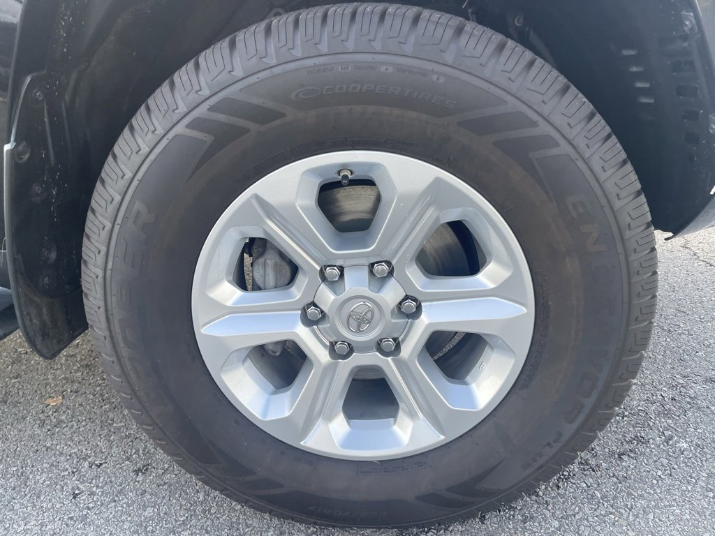 Used 2021 Toyota 4Runner SR5 Premium image 33