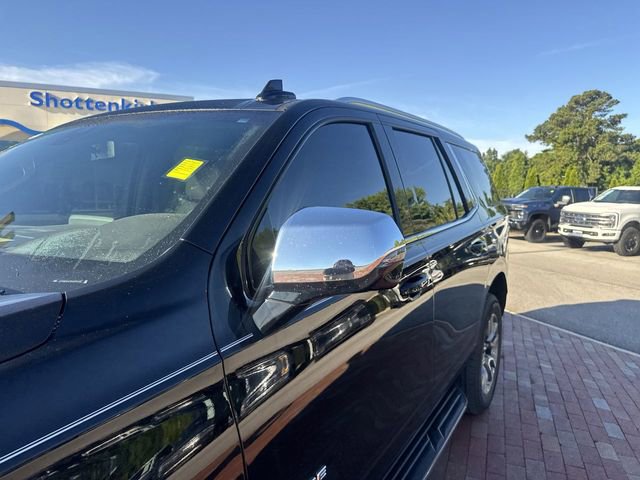 Used 2022 Chevrolet Tahoe LT w/ Luxury Package RWD image 5