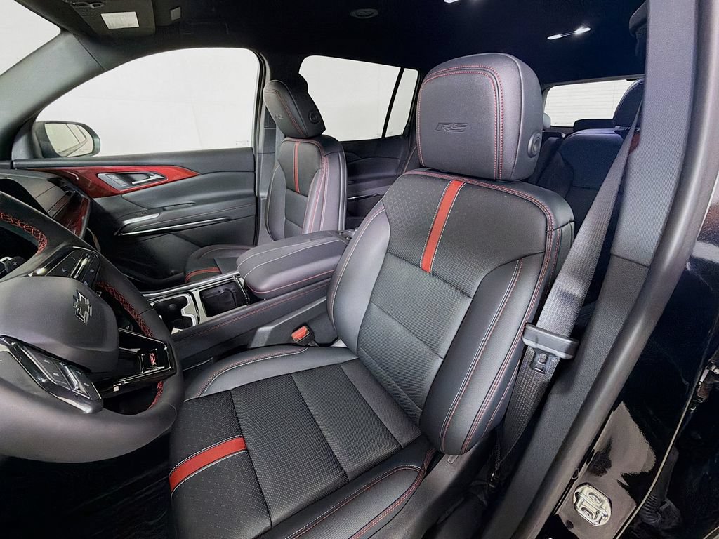 New 2026 Chevrolet Traverse RS w/ LPO, Floor Liner Package AWD/4WD image 11