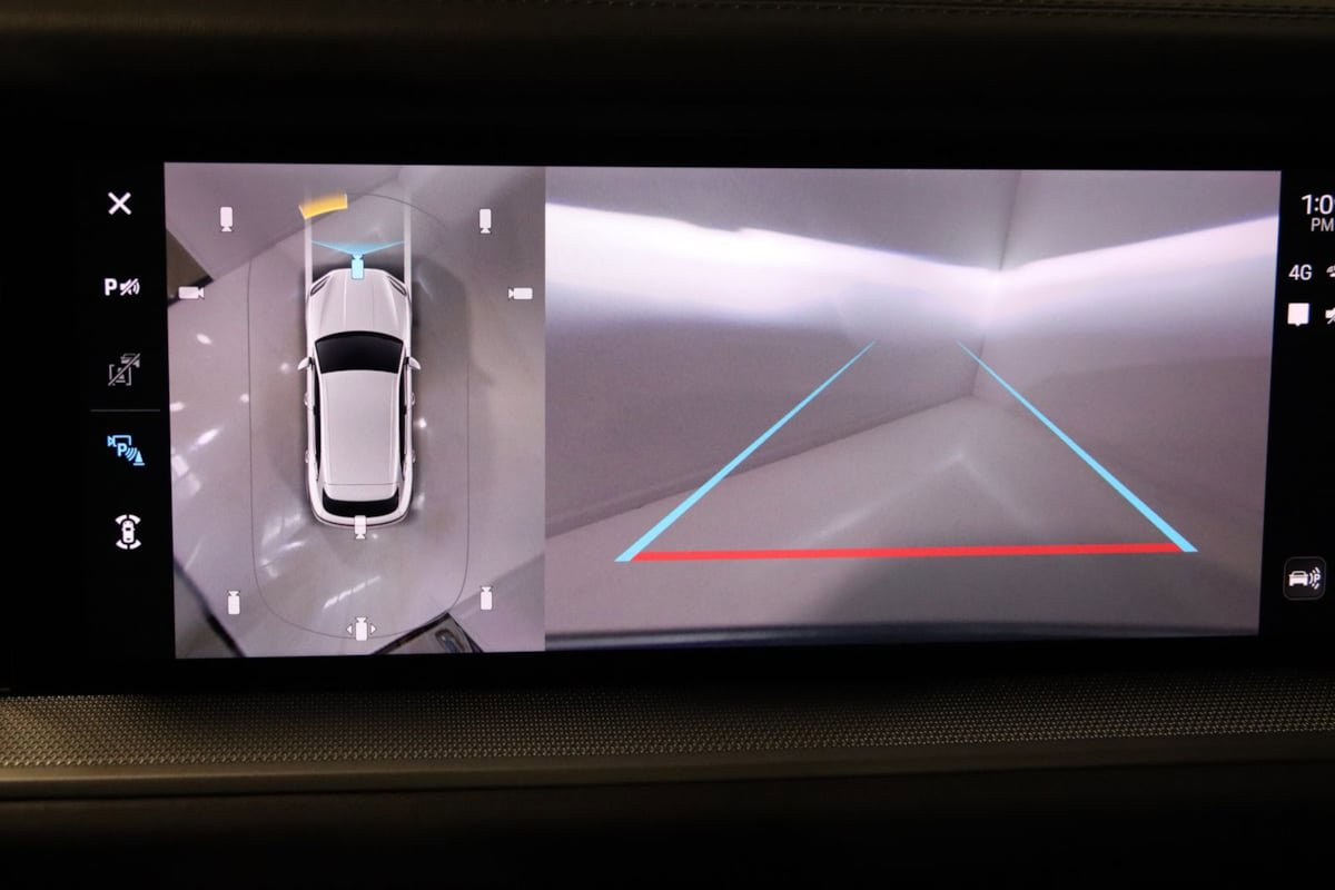 Used 2024 Porsche Cayenne image 23