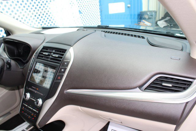 Used 2018 Lincoln MKC Premiere FWD image 12