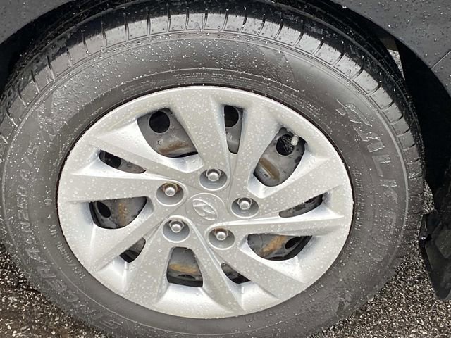 Used 2020 Hyundai Elantra SE w/ Cargo Package (C1) image 27