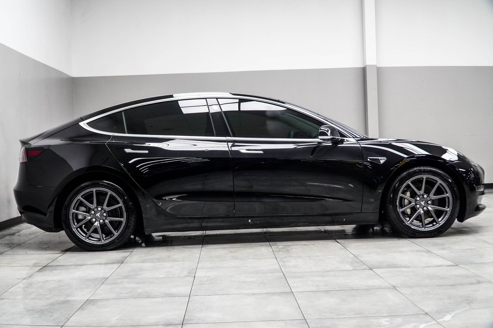 Used 2020 Tesla Model 3 Long Range AWD/4WD image 6