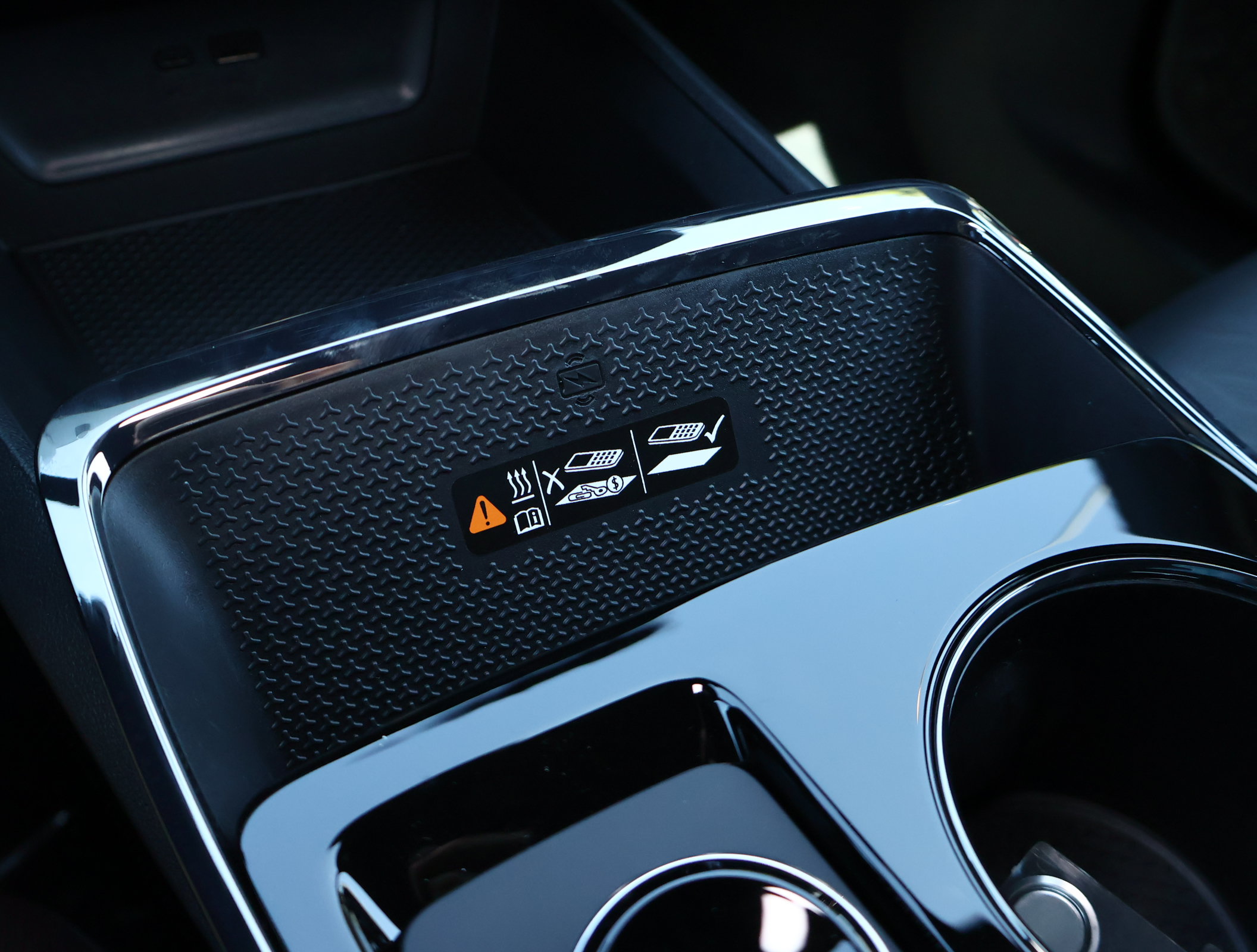 New 2027 Chevrolet Equinox RS w/ Safety and Technology Package FWD image 21