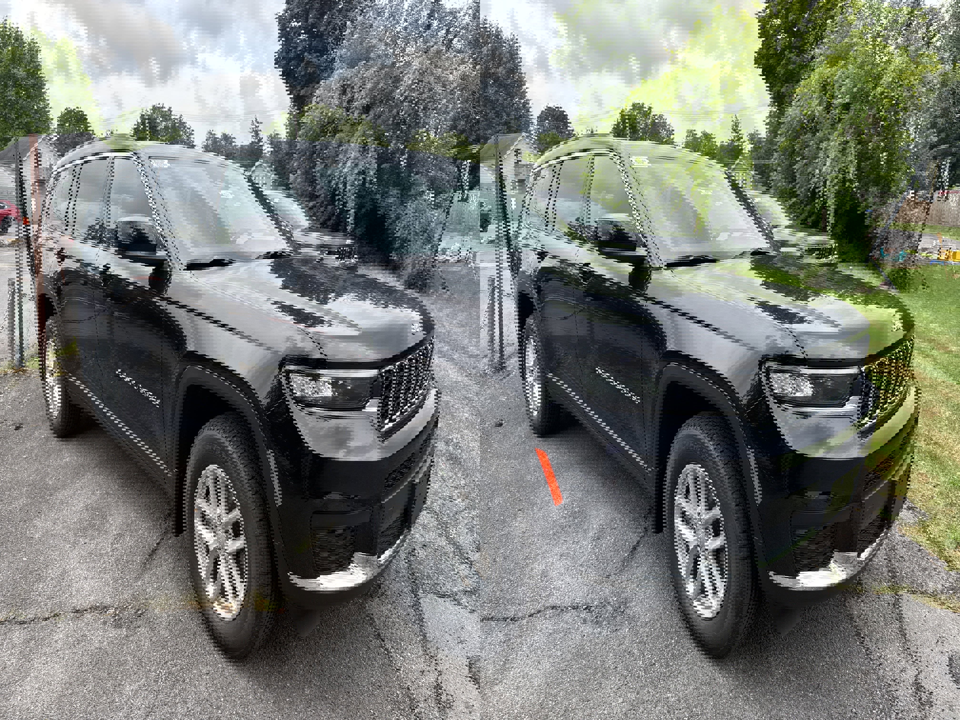 New 2025 Jeep Grand Cherokee L Laredo w/ Trailer Tow Package image 2