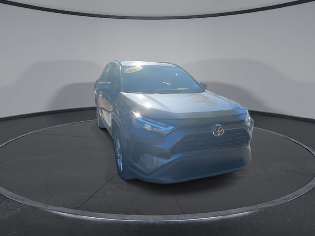 Used 2023 Toyota RAV4 XLE image 4