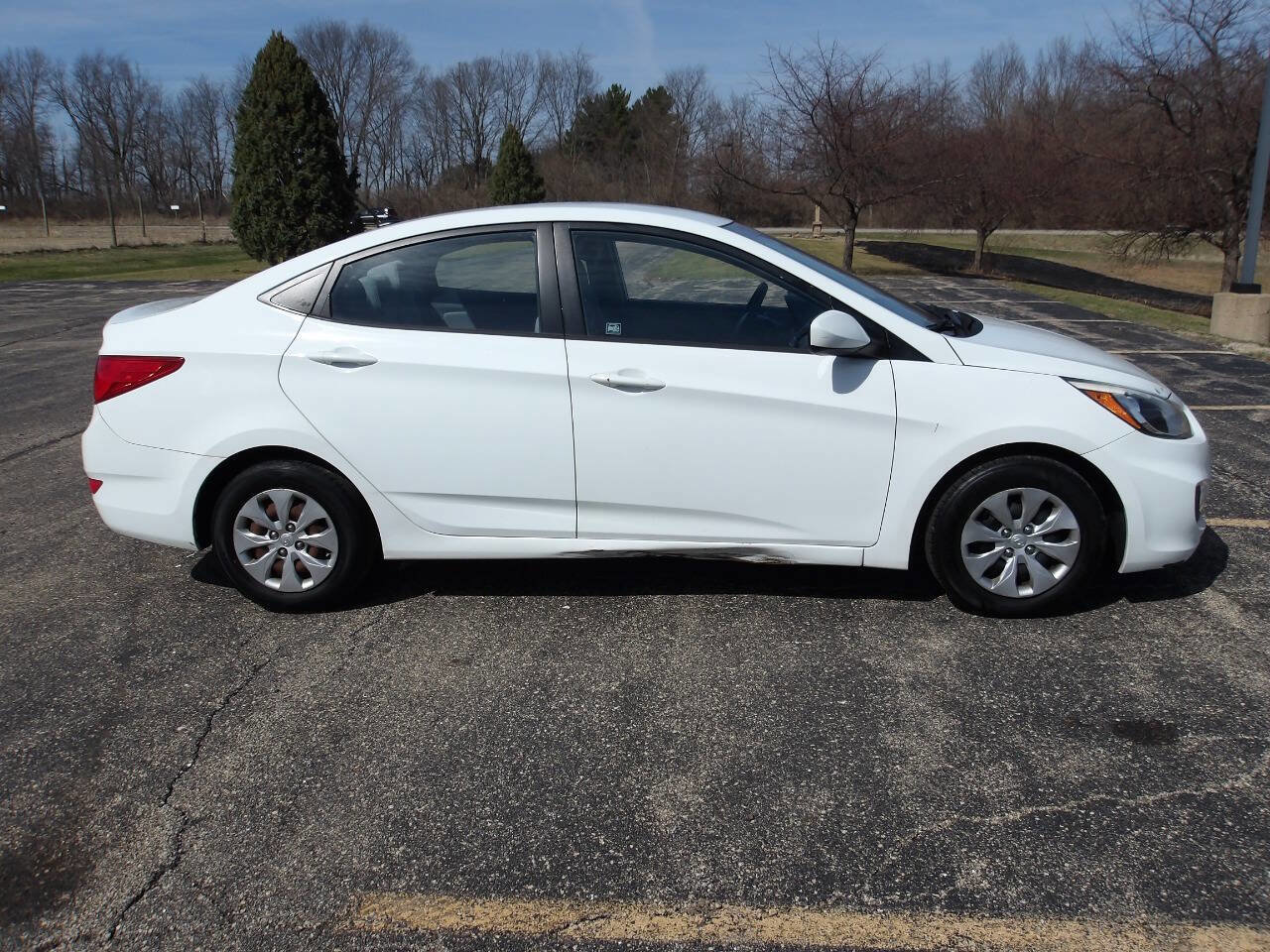 Used 2015 Hyundai Accent GLS image 9