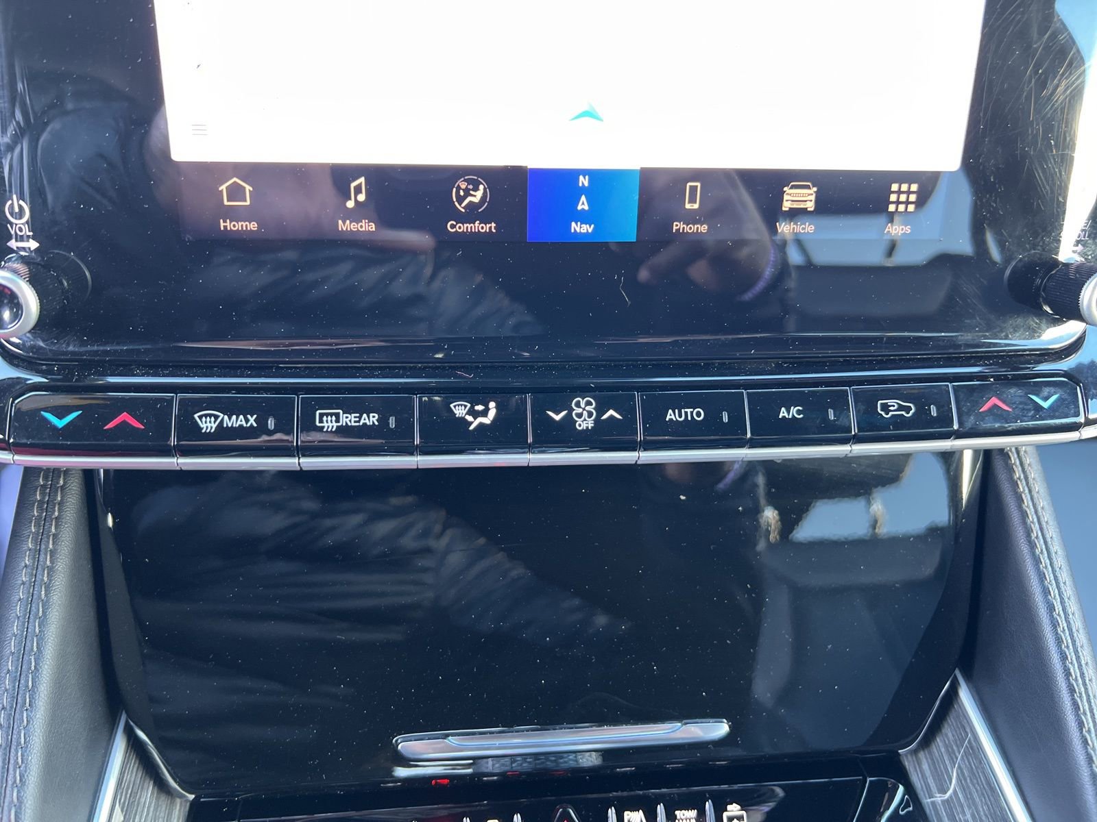 Used 2022 Jeep Wagoneer Series III w/ Flexible Seating Group image 24