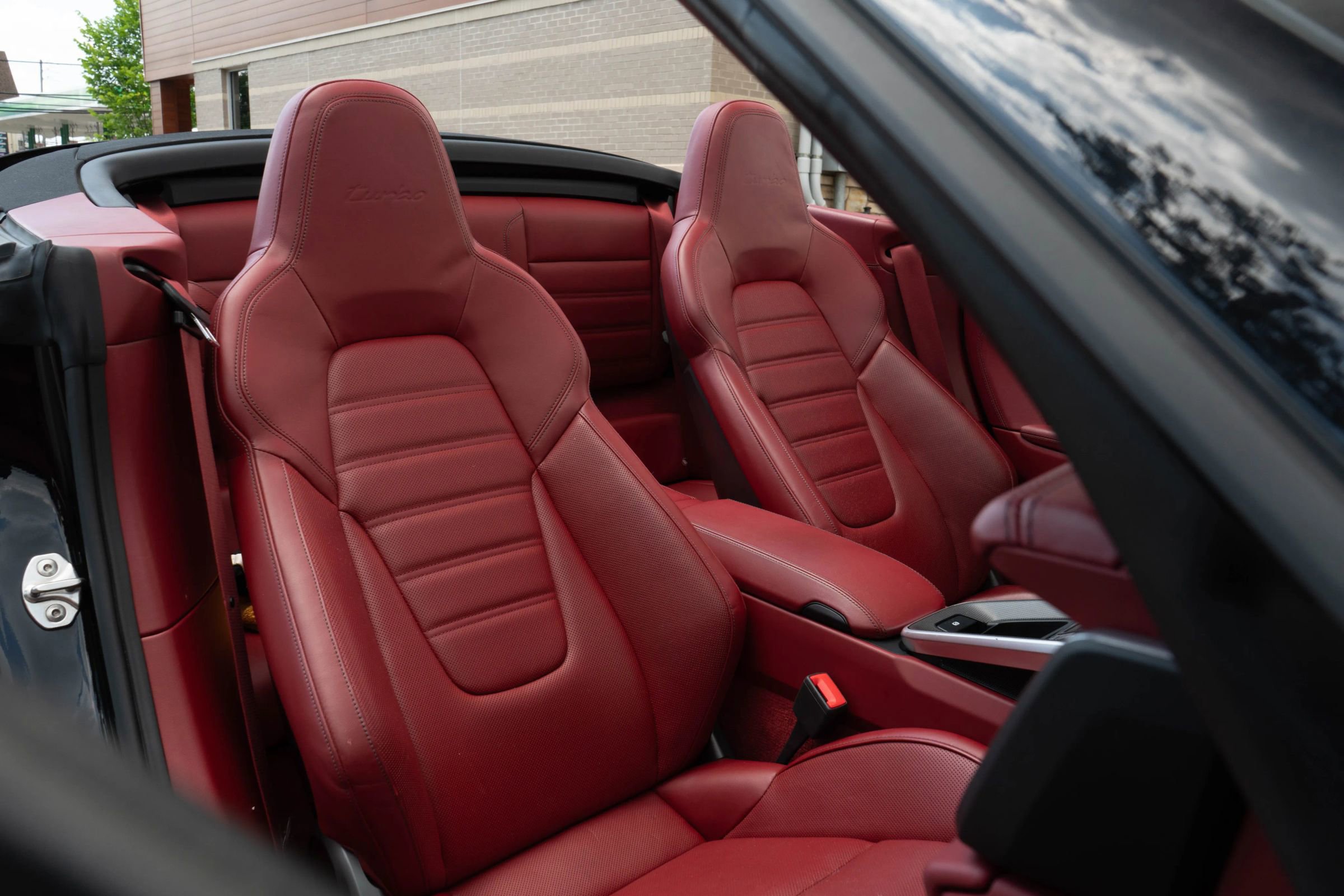 Used 2021 Porsche 911 Turbo image 62