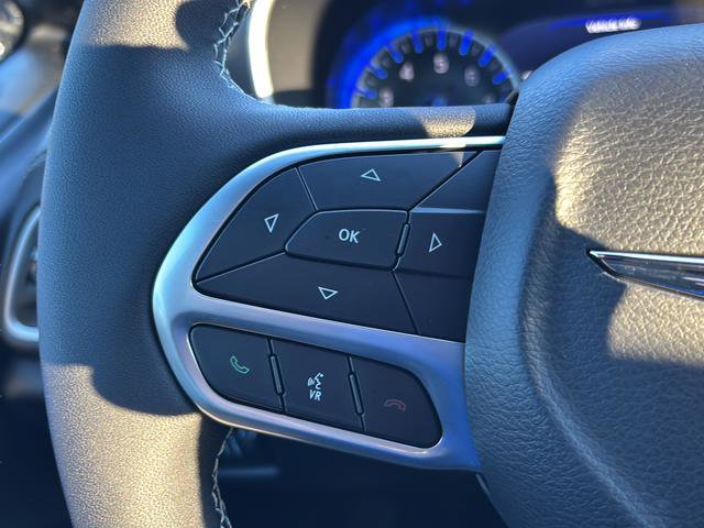 New 2026 Chrysler Pacifica Select image 26