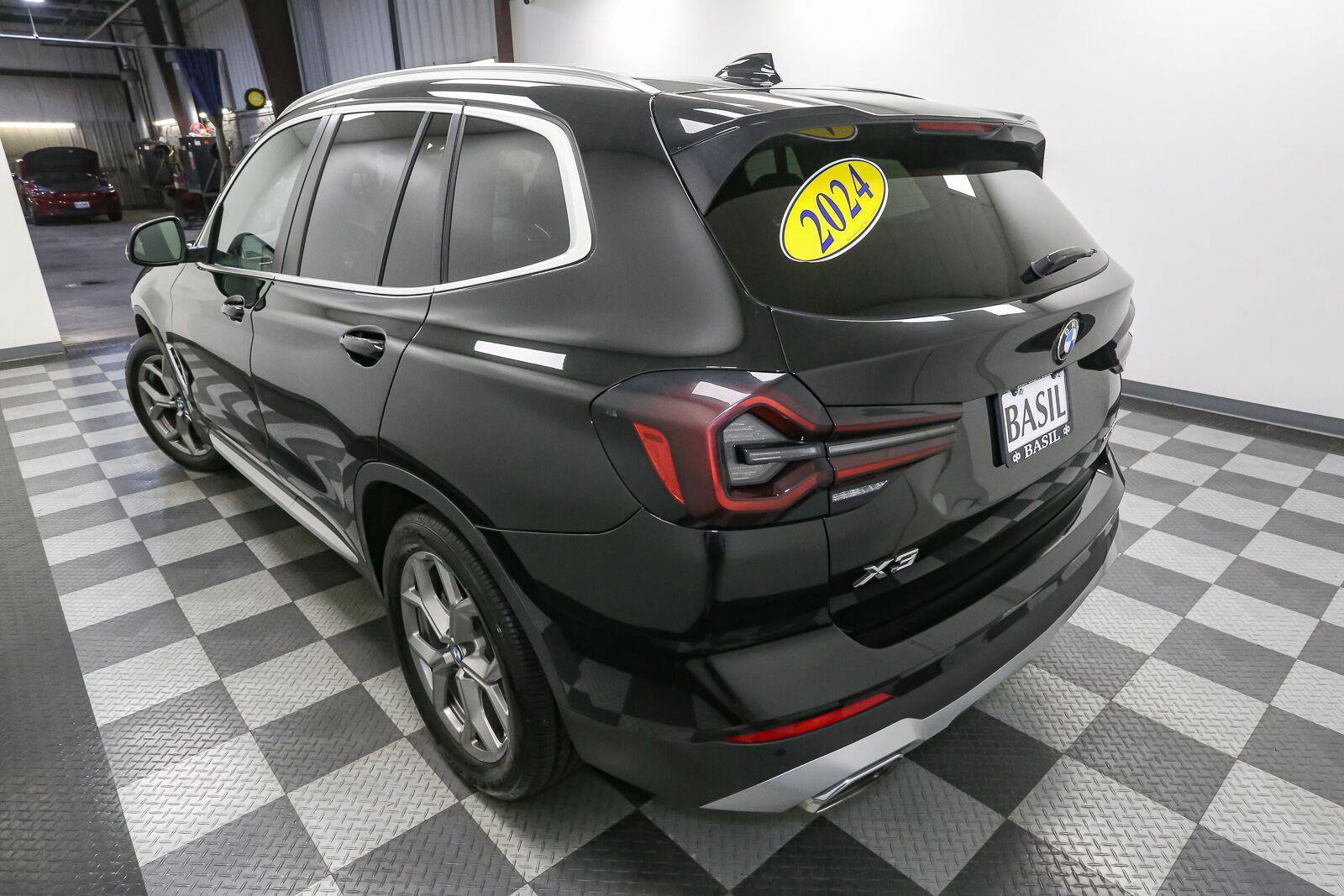 Used 2024 BMW X3 xDrive30i AWD/4WD image 9