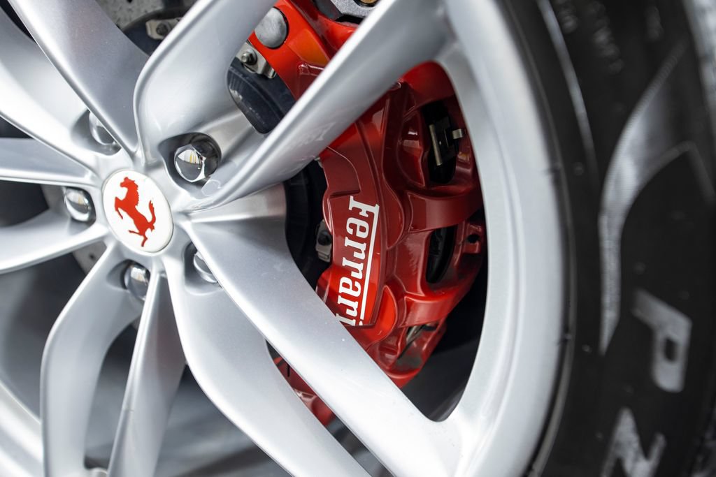 Used 2017 Ferrari 488 Spider RWD image 31