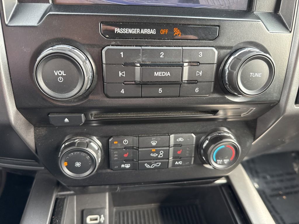 Used 2017 Ford F150 XLT w/ Equipment Group 302A Luxury image 12