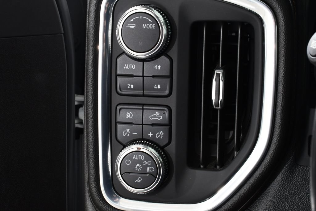 Used 2021 GMC Sierra 1500 AT4 w/ AT4 Premium Package AWD/4WD image 32
