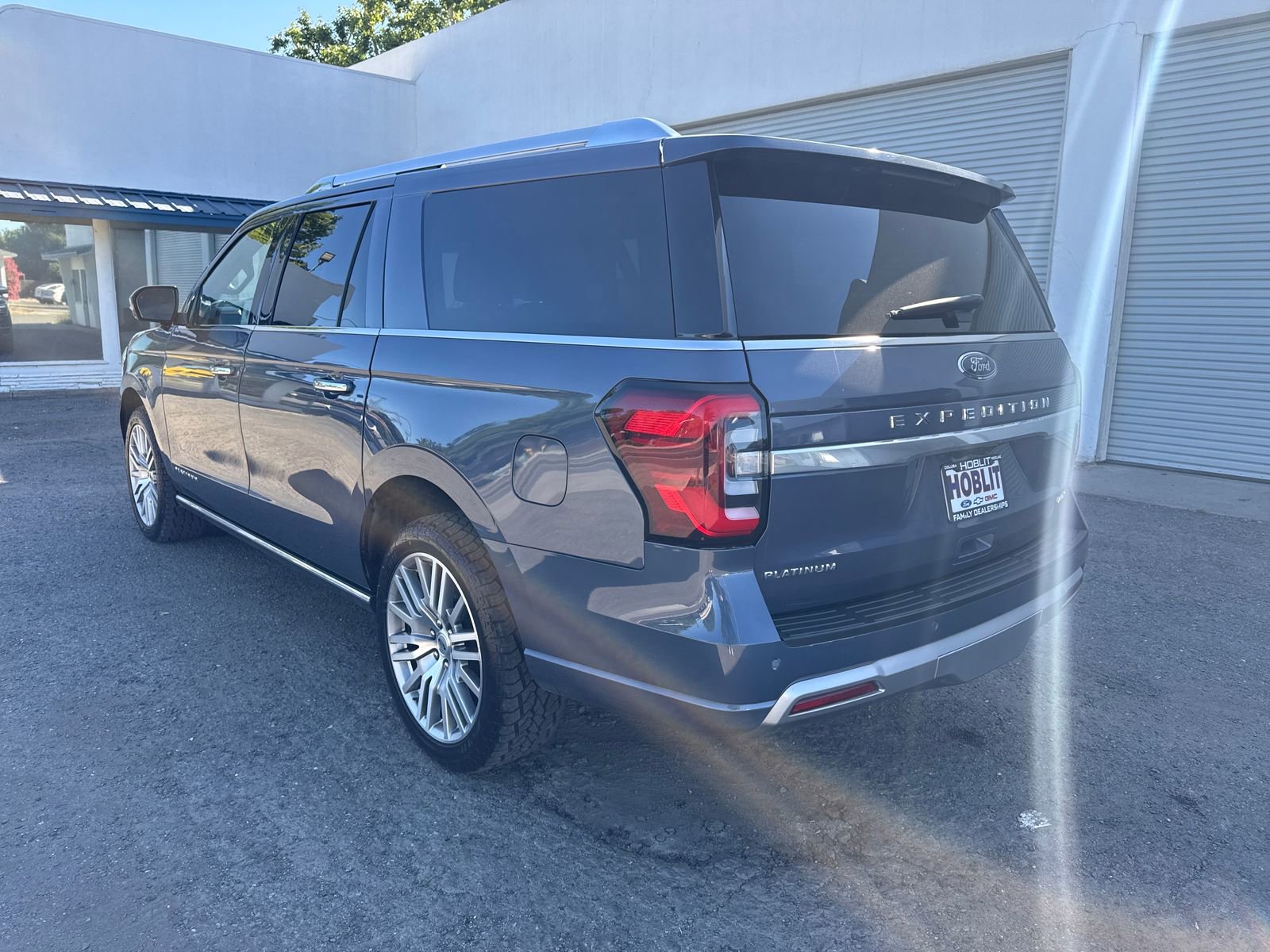 Certified 2023 Ford Expedition Max Platinum AWD/4WD image 3