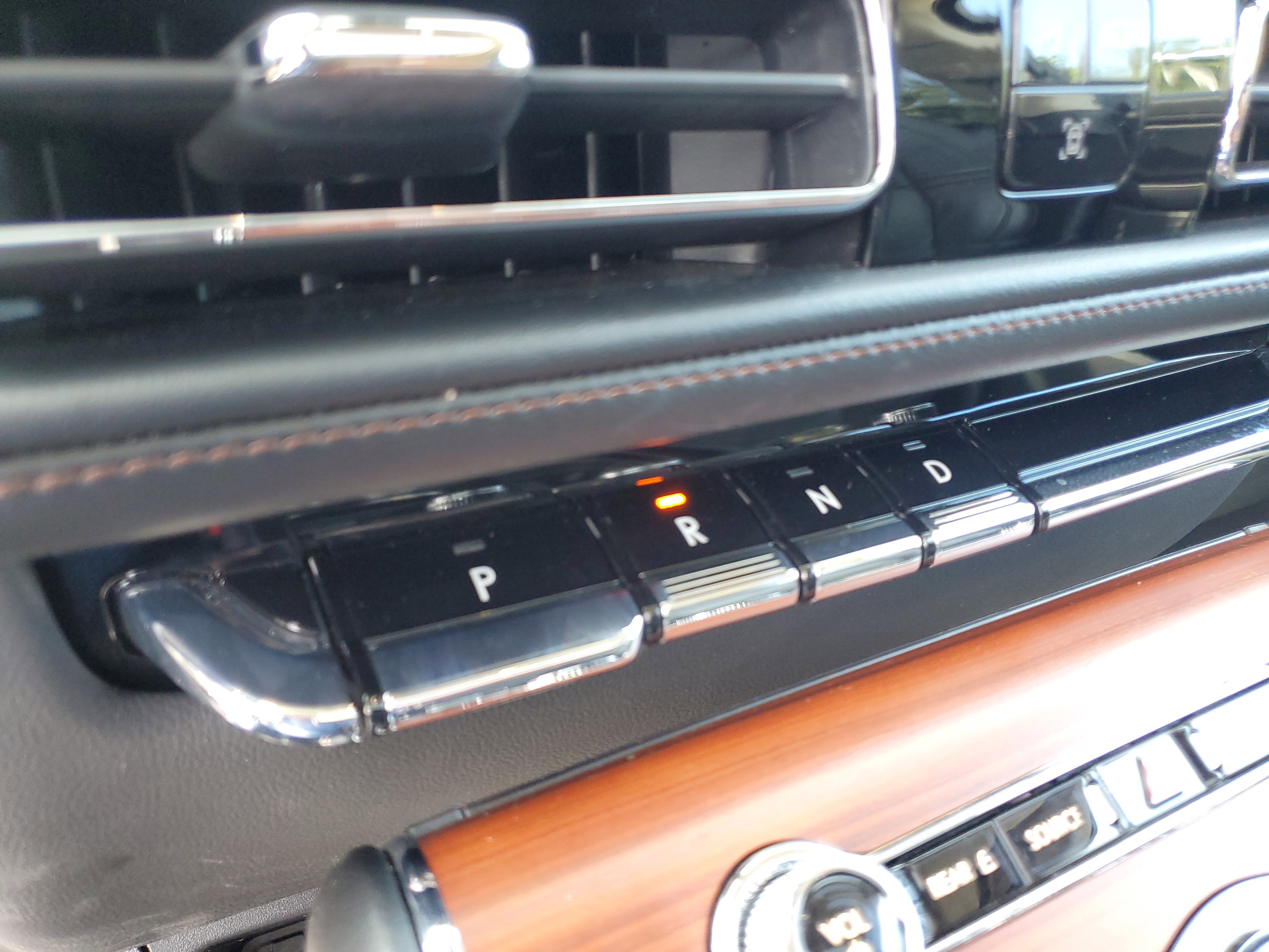 Certified 2023 Lincoln Aviator Reserve image 24