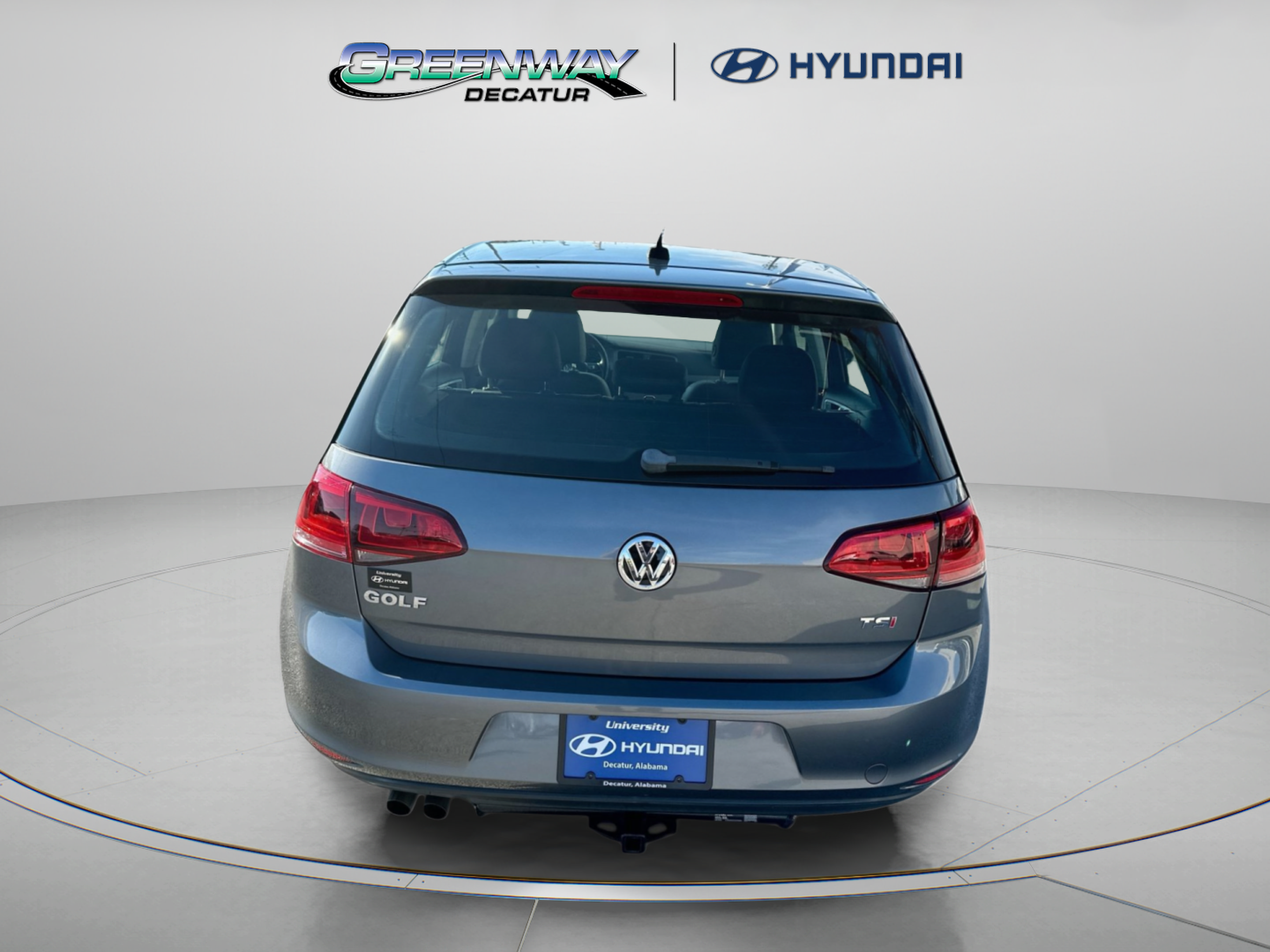Used 2017 Volkswagen Golf 4-Door FWD image 7