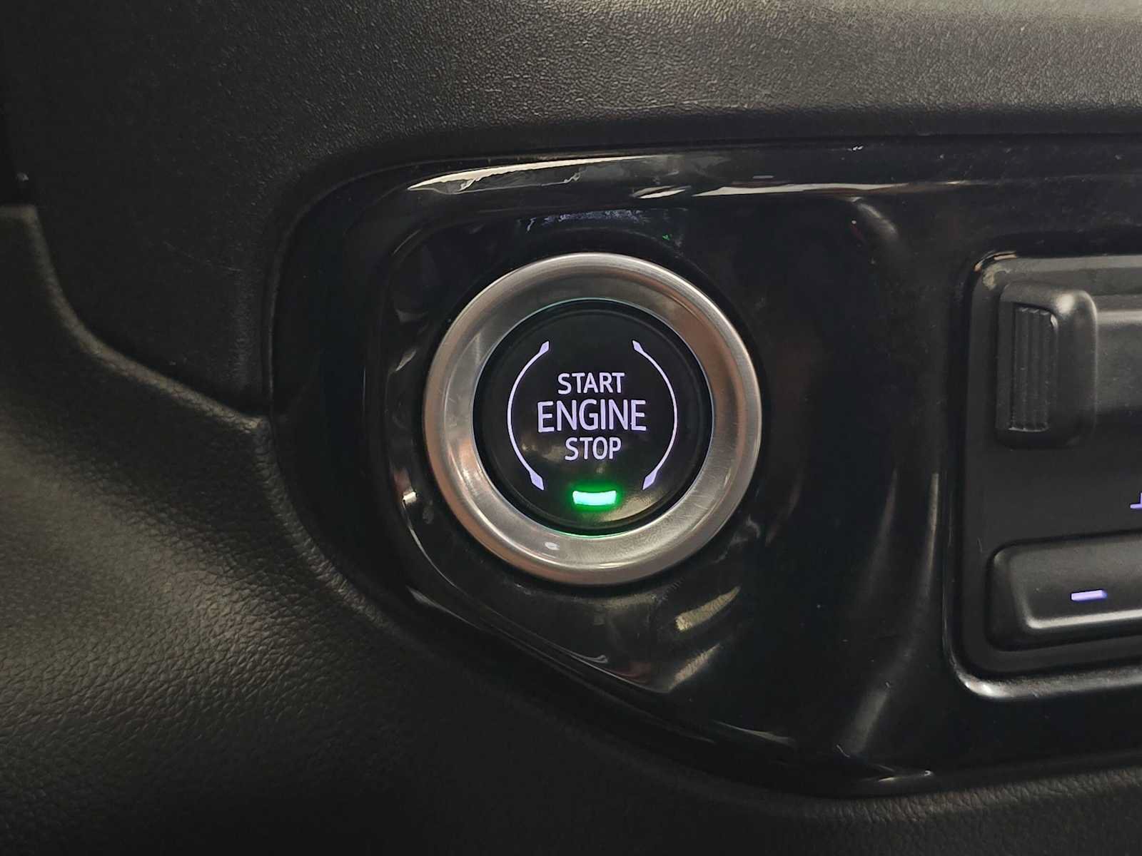 Used 2024 Chevrolet Silverado 1500 LTZ AWD/4WD image 36