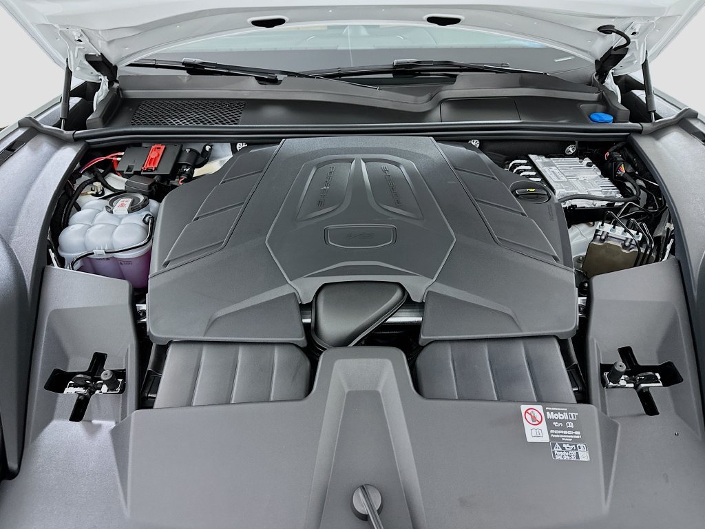 New 2026 Porsche Cayenne Coupe AWD/4WD image 30