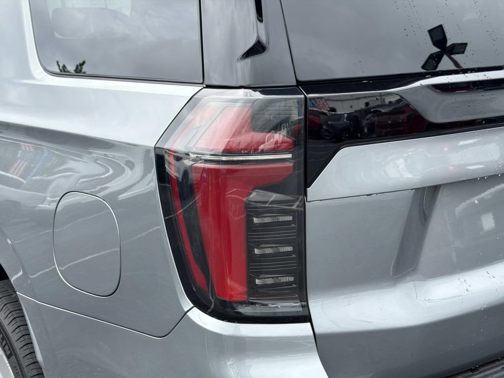 Used 2026 Chevrolet Tahoe LS AWD/4WD image 11