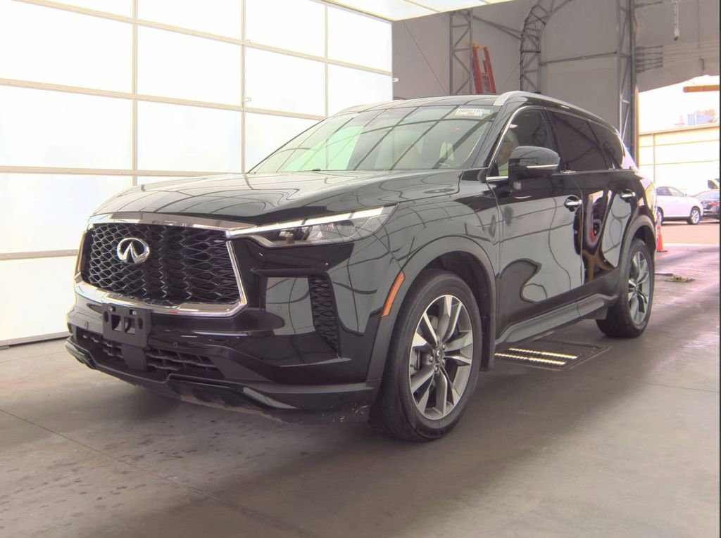 Used 2023 INFINITI QX60 Luxe w/ Performance Audio Package image 1