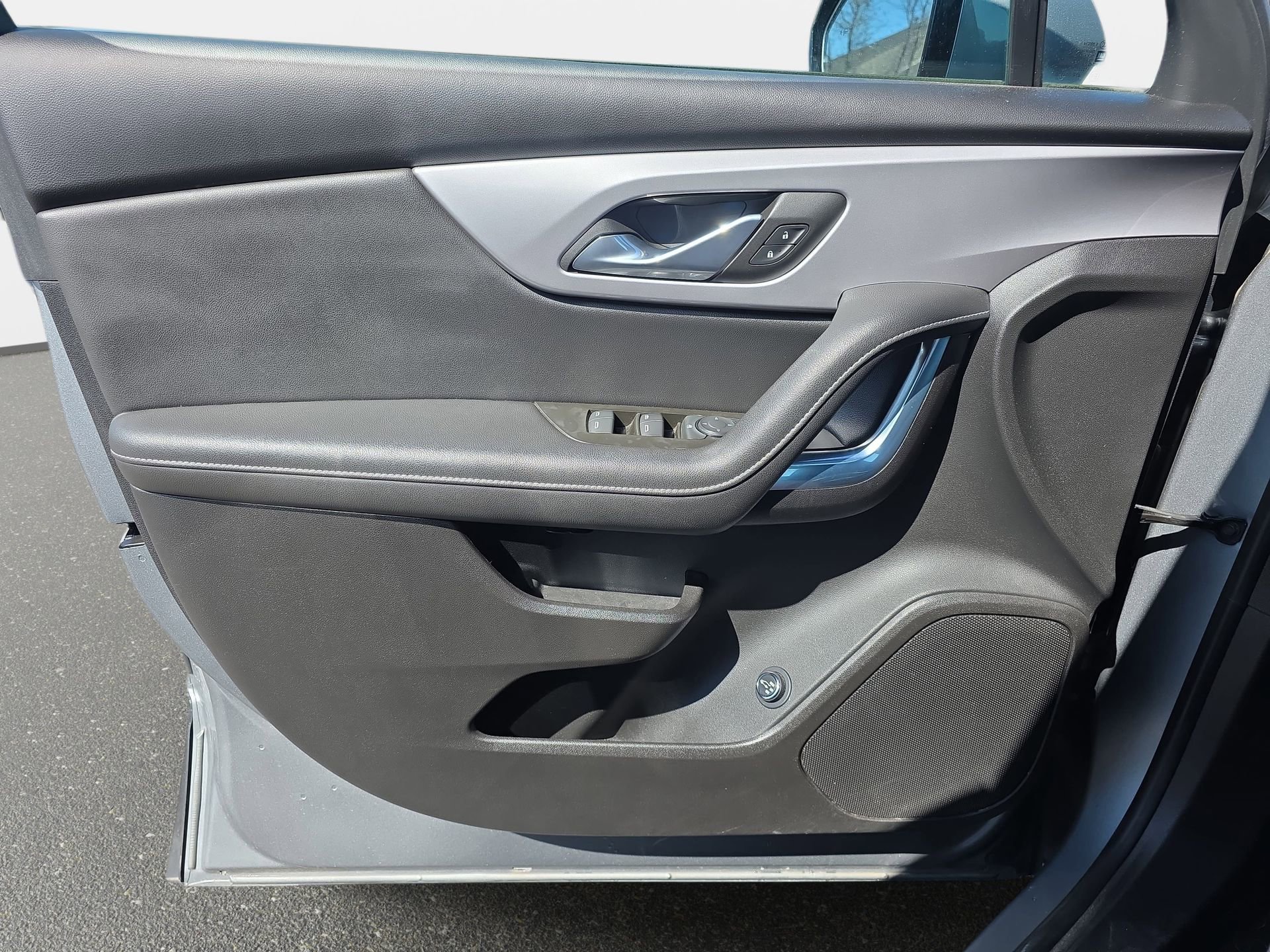 Used 2023 Chevrolet Blazer LT w/ Convenience Package image 25