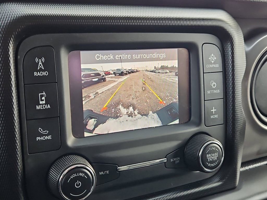 Used 2021 Jeep Gladiator Sport image 15