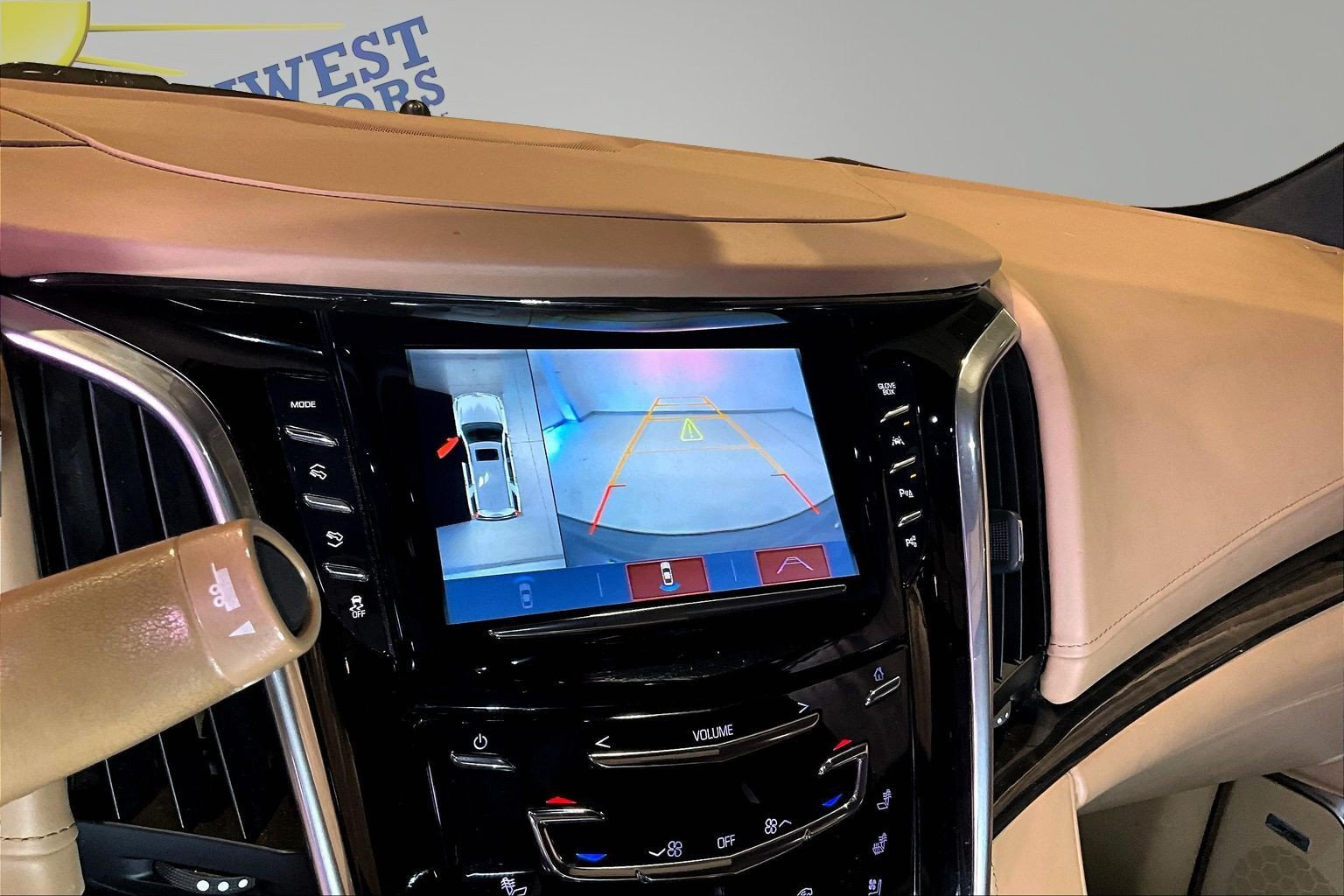 Used 2018 Cadillac Escalade ESV Platinum AWD/4WD image 15