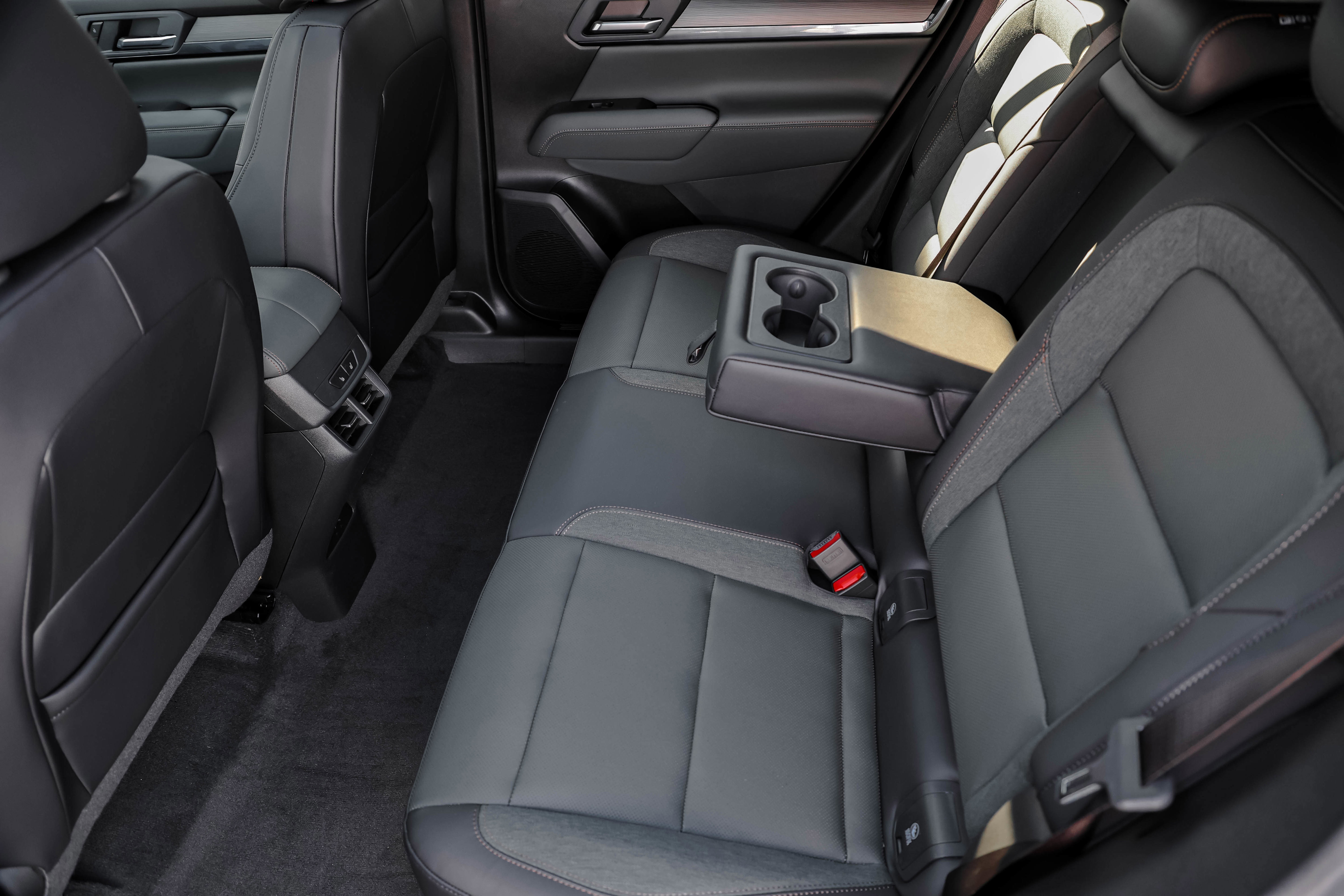 New 2026 GMC Terrain AT4 w/ Convenience Package III image 15