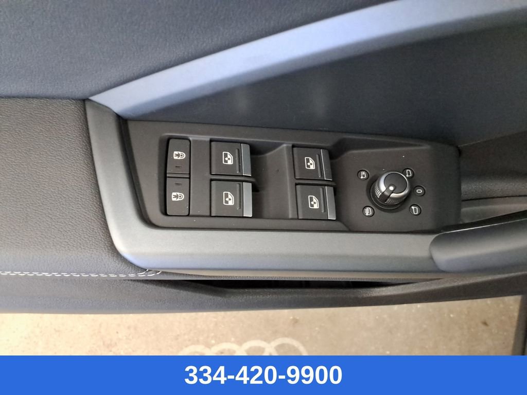 Used 2025 Audi Q3 2.0T Premium w/ Convenience Package image 20