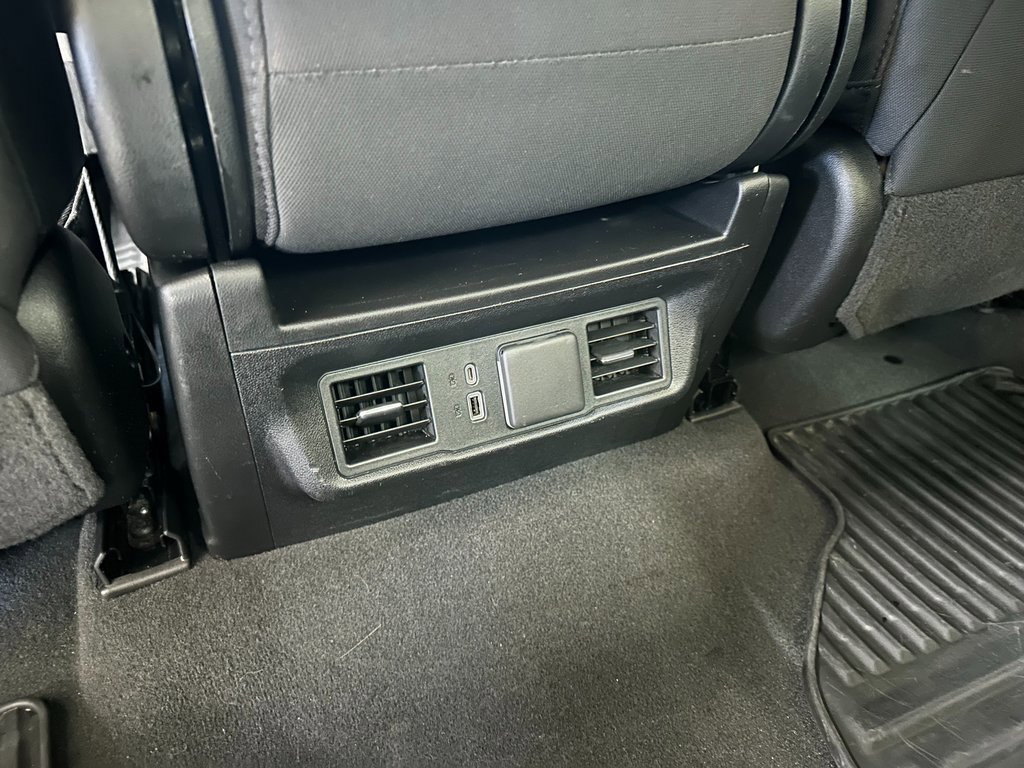 Used 2023 GMC Sierra 1500 SLE image 36