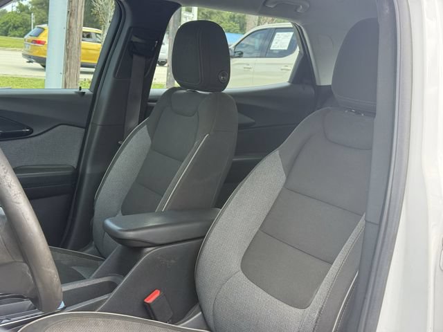 Used 2023 Chevrolet TrailBlazer LS AWD/4WD image 14
