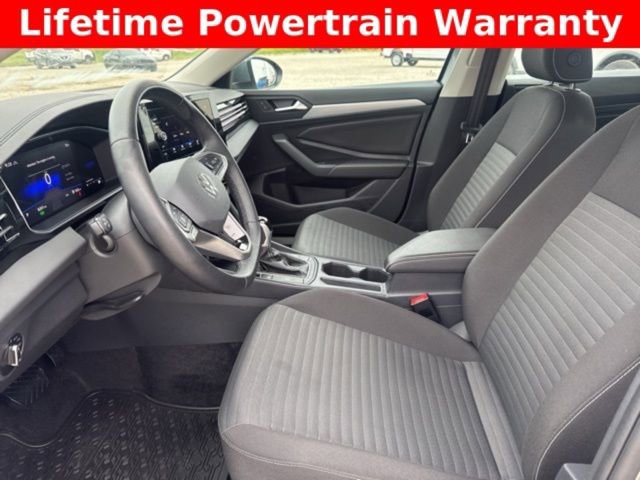 Used 2025 Volkswagen Jetta S image 2