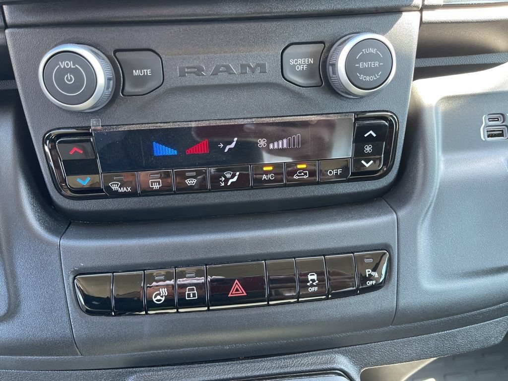 New 2025 RAM ProMaster 3500 FWD image 36