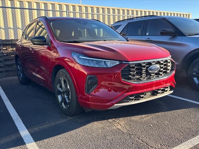 Used 2024 Ford Escape ST-Line w/ Tech Pack #1 FWD image 1