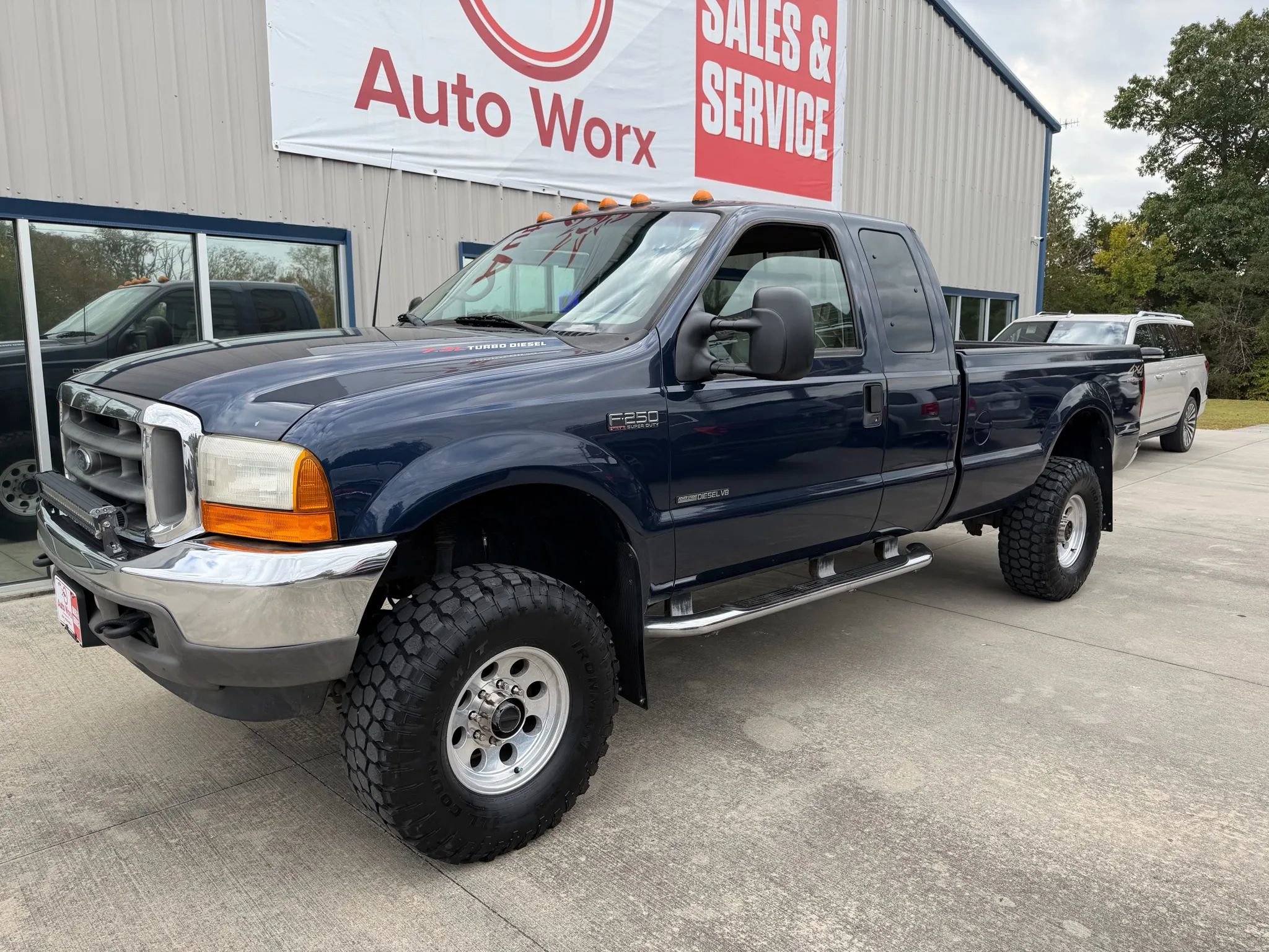 Used 2001 Ford F250 4x4 SuperCab Super Duty image 3