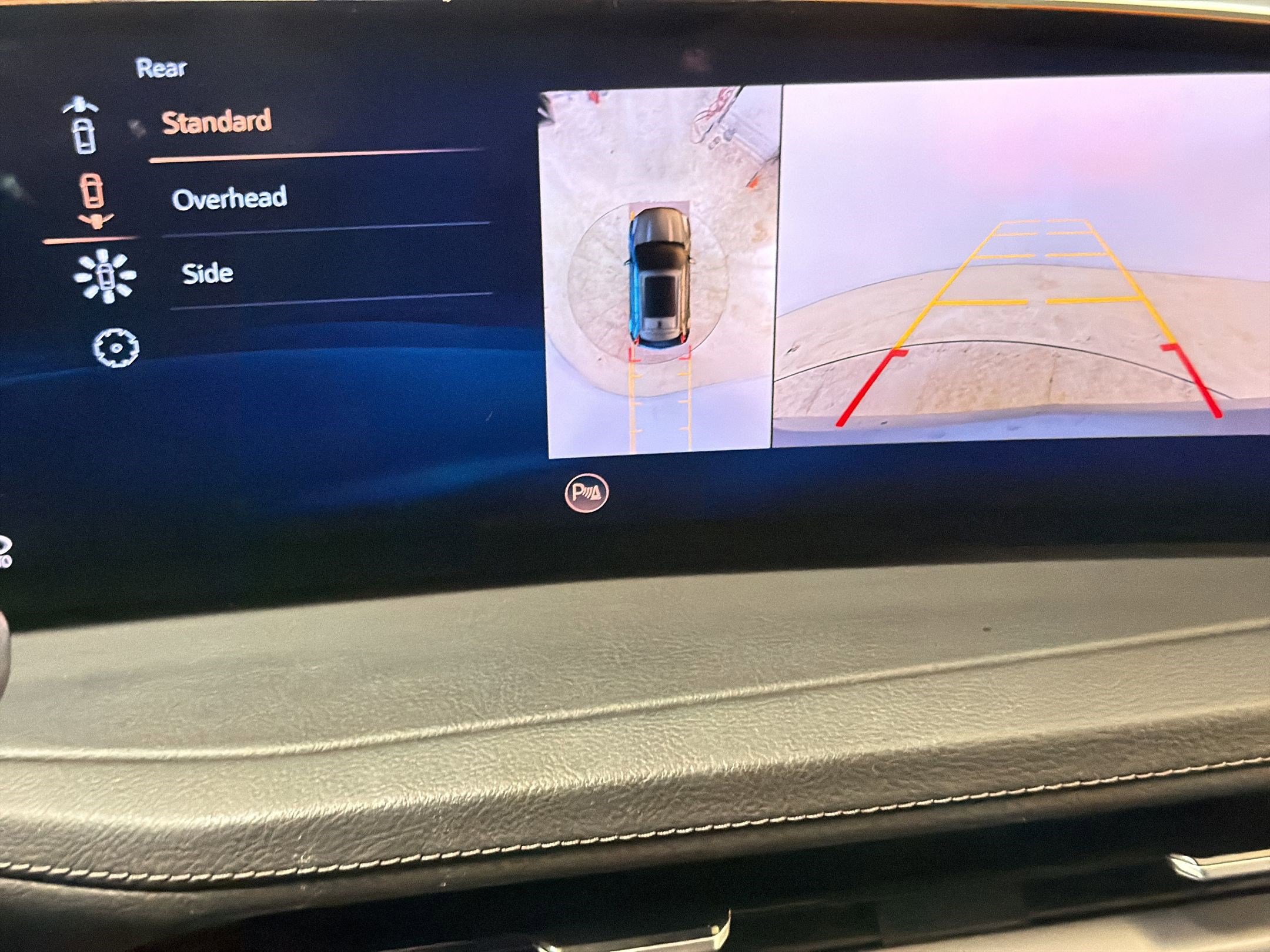 Used 2025 Cadillac XT4 Premium Luxury FWD image 24