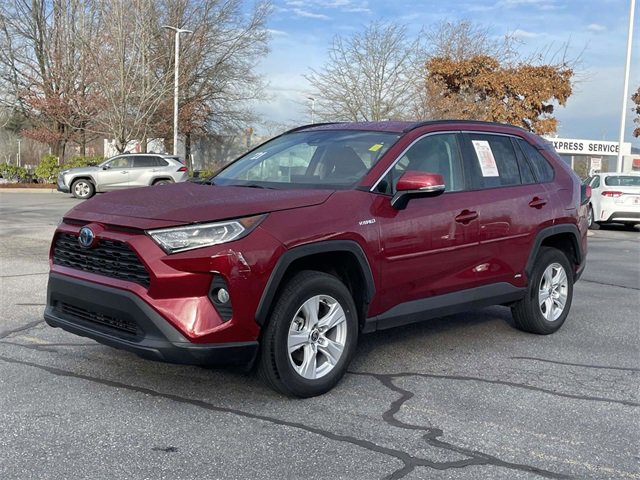 Used 2021 Toyota RAV4 XLE w/ XLE Grade Weather Package image 1