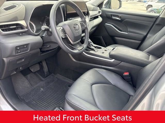 Used 2025 Toyota Highlander XLE image 20