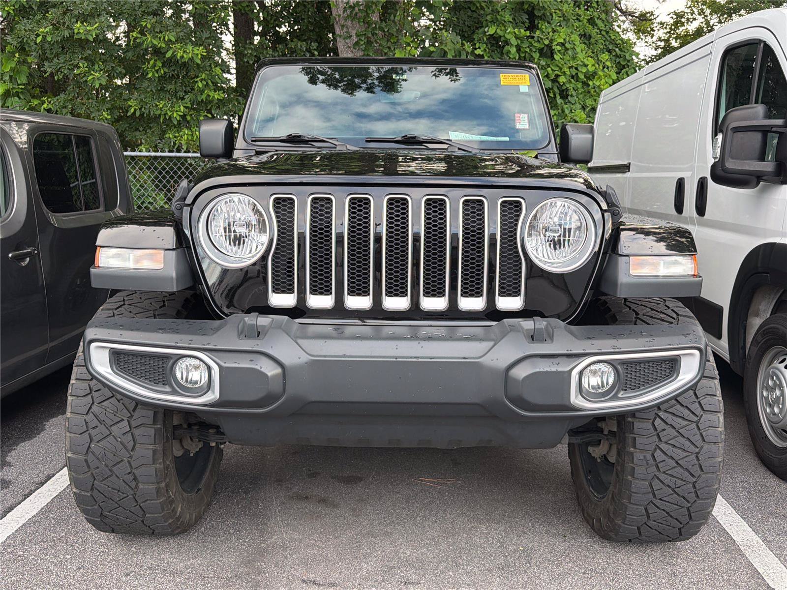 Used 2018 Jeep Wrangler Unlimited Sahara AWD/4WD image 2