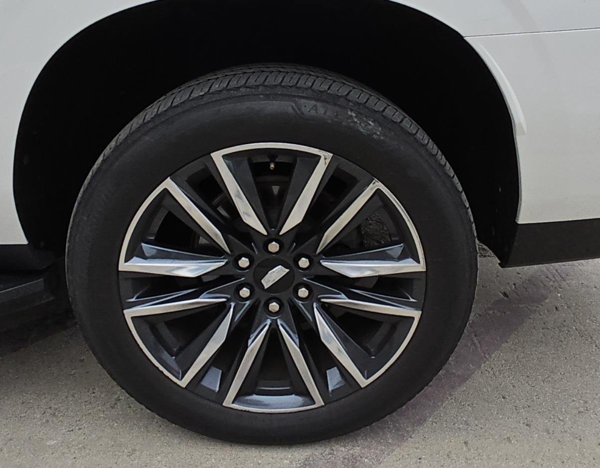 Used 2021 Cadillac Escalade ESV Sport AWD/4WD image 18