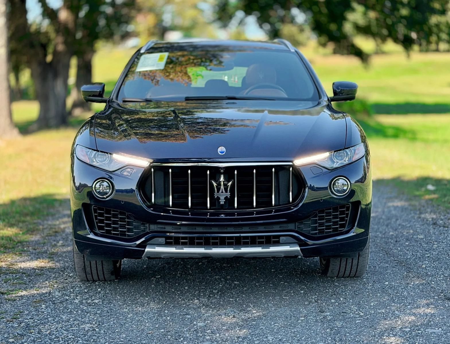 Used 2018 Maserati Levante GranLusso AWD/4WD image 14