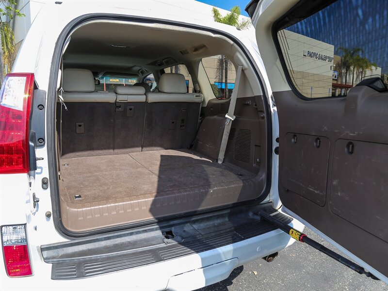 Used 2011 Lexus GX 460 w/ Comfort Plus Pkg AWD/4WD image 33