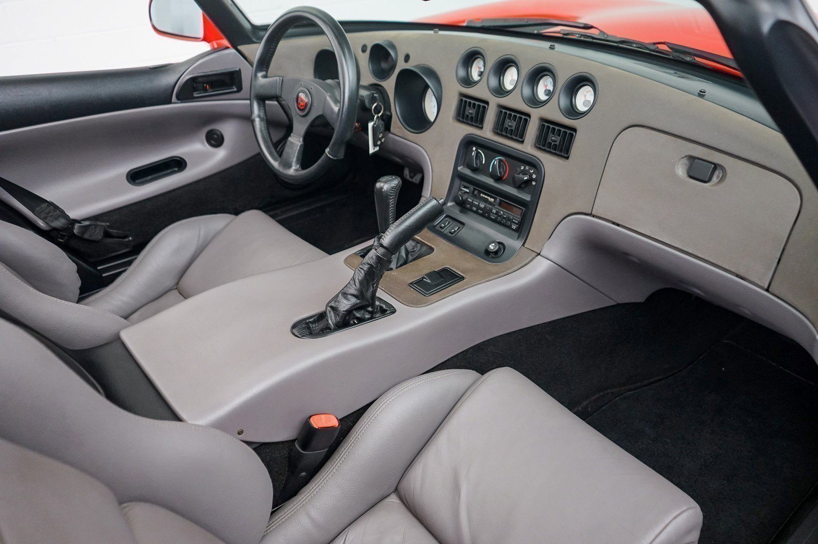 Used 1993 Dodge Viper RT/10 image 28