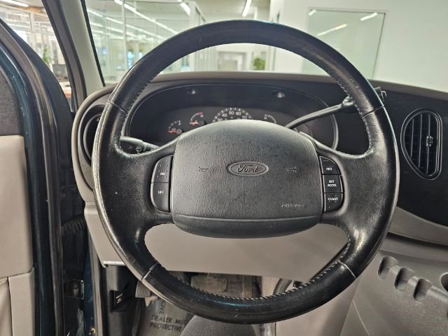 Used 2000 Ford E-150 and Econoline 150 Wagon image 10