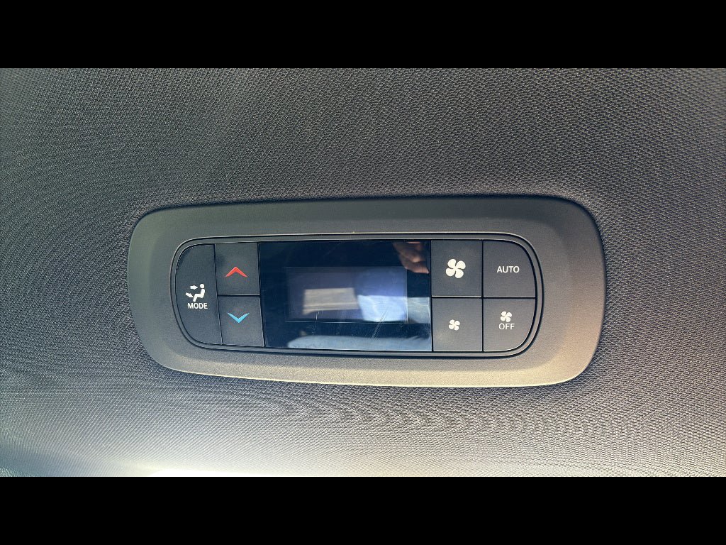 Used 2025 Chrysler Pacifica Select FWD image 50