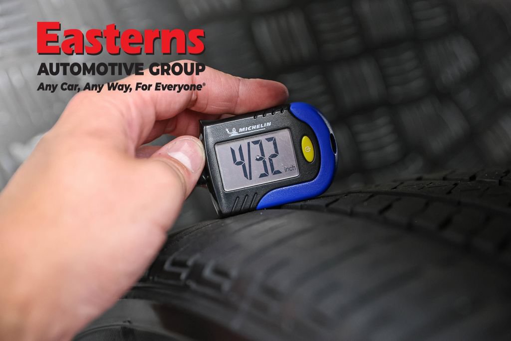 Used 2023 Jeep Grand Cherokee L Laredo AWD/4WD image 31