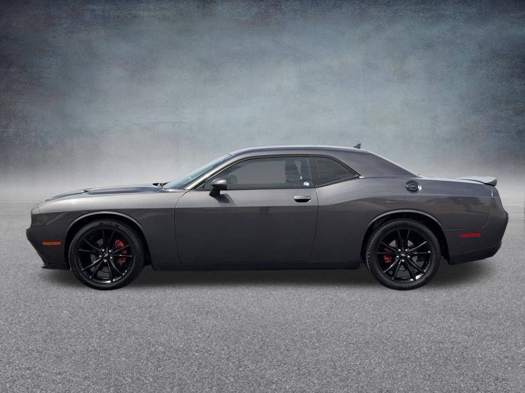 Used 2018 Dodge Challenger SXT Plus RWD image 7