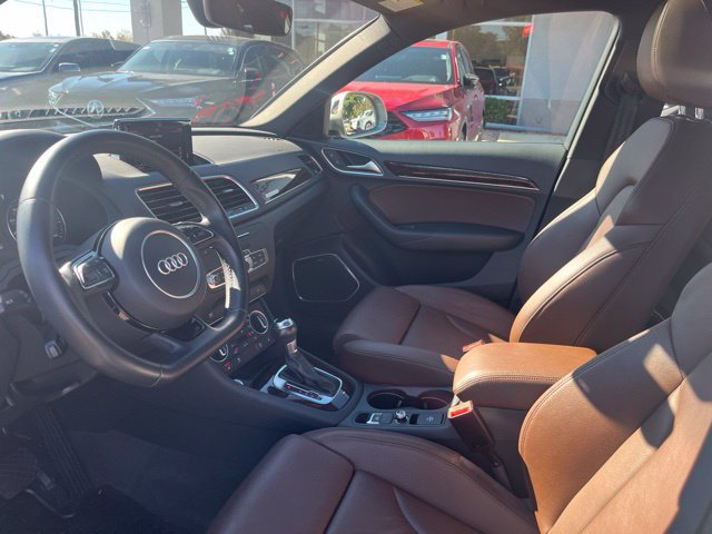 Used 2018 Audi Q3 2.0T Premium Plus w/ Premium Plus Package AWD/4WD image 36