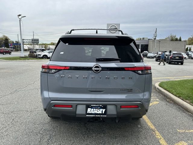 New 2026 Nissan Pathfinder Platinum w/ Cargo Package AWD/4WD image 7